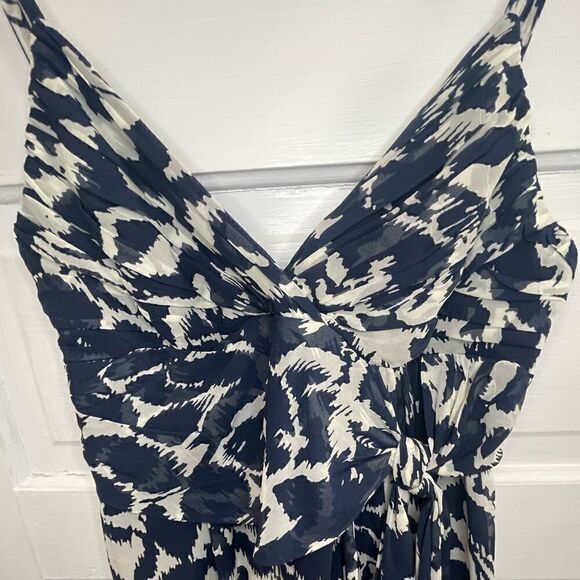 BCBGMaxAzria Silk Sleeveless Dress Size 8 - Picture 4 of 10